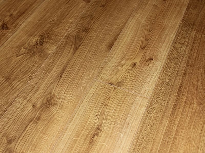 8mm Dynamic 4V AC4 Irish Oak PR 2.131 SQM - Price Per Sq. Yard.